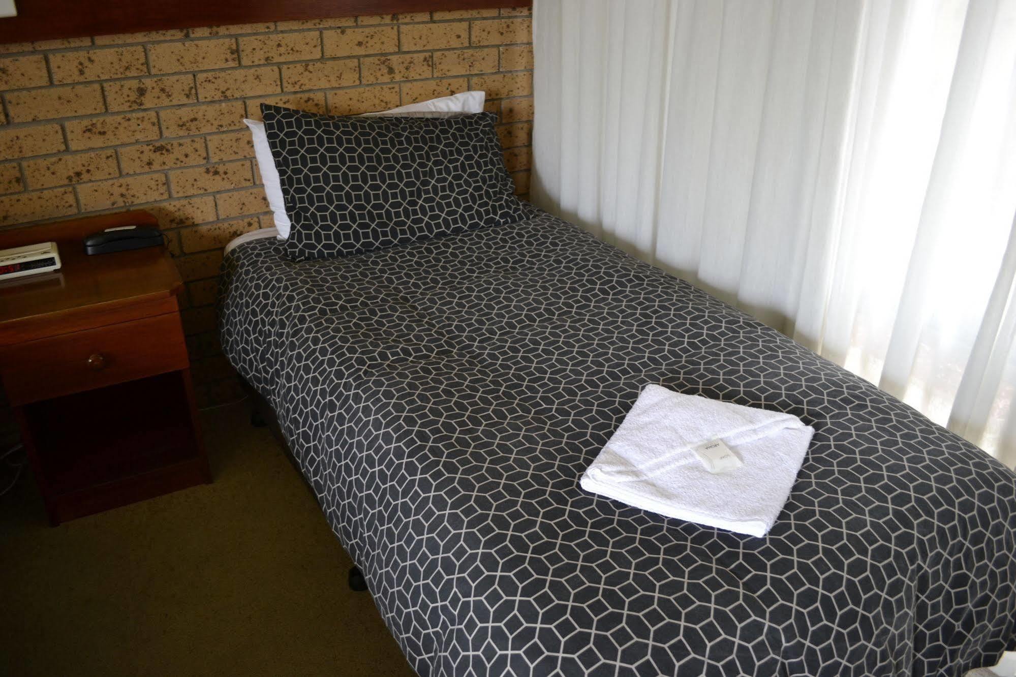 Colac Mid City Motor Inn Exterior foto